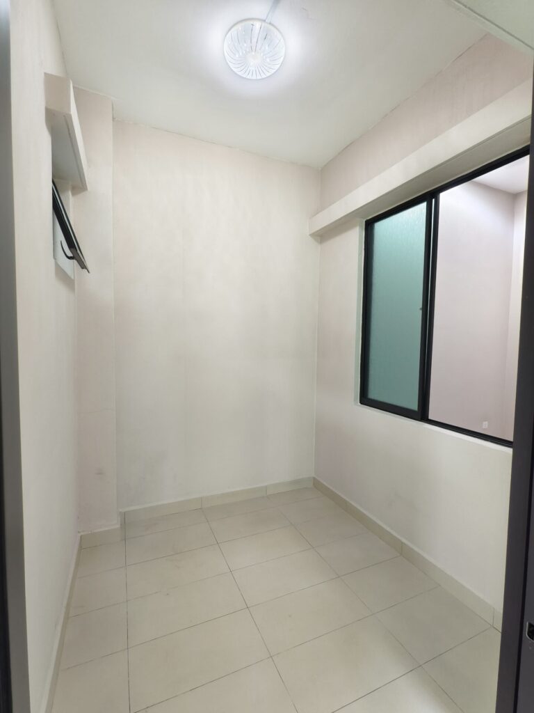 format: 0; filter: 0; fileterIntensity: 0.0; filterMask: 0; captureOrientation: 90;
runfunc: 0; algolist: 0;
multi-frame: 1;
brp_mask:8;
brp_del_th:0.0020,0.0000;
brp_del_sen:0.3000,0.3000;
motionR: 0;
delta:1;
bokeh:1;
module: photo;hw-remosaic: false;touch: (-1.0, -1.0);sceneMode: 3145728;cct_value: 0;AI_Scene: (-1, -1);aec_lux: 219.0;aec_lux_index: 0;albedo: ;confidence: ;motionLevel: 0;weatherinfo: weather?null, icon:null, weatherInfo:100;temperature: 40;