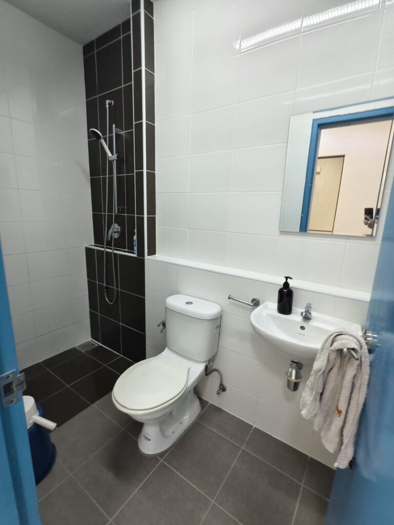 format: 0; filter: 0; fileterIntensity: 0.0; filterMask: 0; captureOrientation: 90;
runfunc: 0; algolist: 0;
multi-frame: 1;
brp_mask:8;
brp_del_th:0.0031,0.0000;
brp_del_sen:0.3000,0.0000;
motionR: 0;
delta:1;
bokeh:1;
module: photo;hw-remosaic: false;touch: (-1.0, -1.0);sceneMode: 3145728;cct_value: 0;AI_Scene: (-1, -1);aec_lux: 240.0;aec_lux_index: 0;albedo: ;confidence: ;motionLevel: 0;weatherinfo: weather?null, icon:null, weatherInfo:100;temperature: 40;