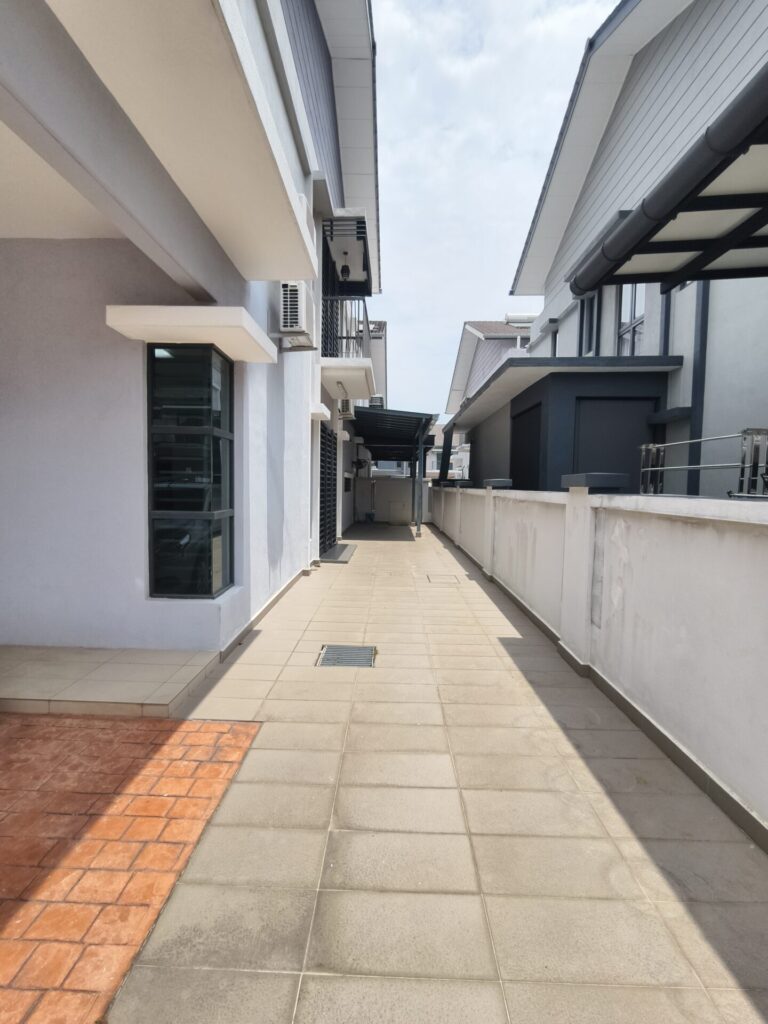 format: 0; filter: 0; fileterIntensity: 0.0; filterMask: 0; captureOrientation: 90;
runfunc: 0; algolist: 0;
multi-frame: 1;
brp_mask:0;
brp_del_th:0.0000,0.0000;
brp_del_sen:0.0000,0.0000;
motionR: 0;
delta:1;
bokeh:1;
module: photo;hw-remosaic: false;touch: (-1.0, -1.0);sceneMode: 8;cct_value: 0;AI_Scene: (-1, -1);aec_lux: 112.0;aec_lux_index: 0;albedo: ;confidence: ;motionLevel: 0;weatherinfo: weather?null, icon:null, weatherInfo:100;temperature: 40;