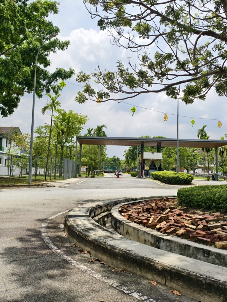 format: 0; filter: 0; fileterIntensity: 0.0; filterMask: 0; captureOrientation: 90;
runfunc: 0; algolist: 0;
multi-frame: 1;
brp_mask:0;
brp_del_th:0.0000,0.0000;
brp_del_sen:0.0000,0.0000;
motionR: 0;
delta:1;
bokeh:1;
module: photo;hw-remosaic: false;touch: (-1.0, -1.0);sceneMode: 12582912;cct_value: 0;AI_Scene: (23, 0);aec_lux: 86.0;aec_lux_index: 0;albedo: ;confidence: ;motionLevel: -1;weatherinfo: weather?null, icon:null, weatherInfo:100;temperature: 43;